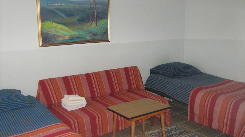 Farm Stay Lackovic Bilje الغرفة الصورة